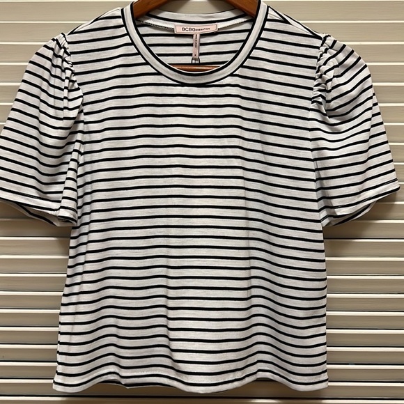 87. BCBGeneration Puffed Sleeve Striped Top - Picture 6 of 13